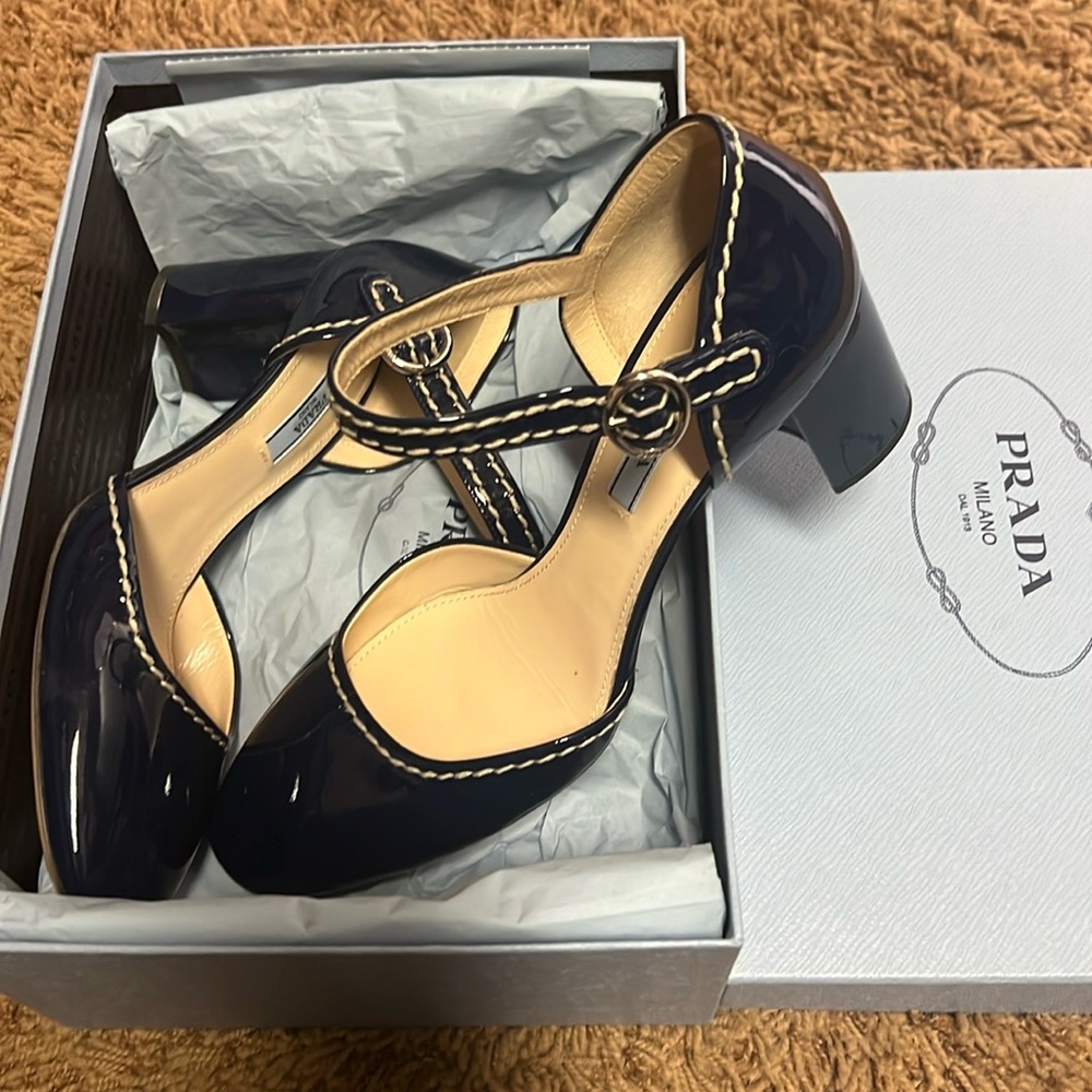 BNWB Prada Vernice Royal Patent Leather White Stitching Retro Mary Jane Heel 40